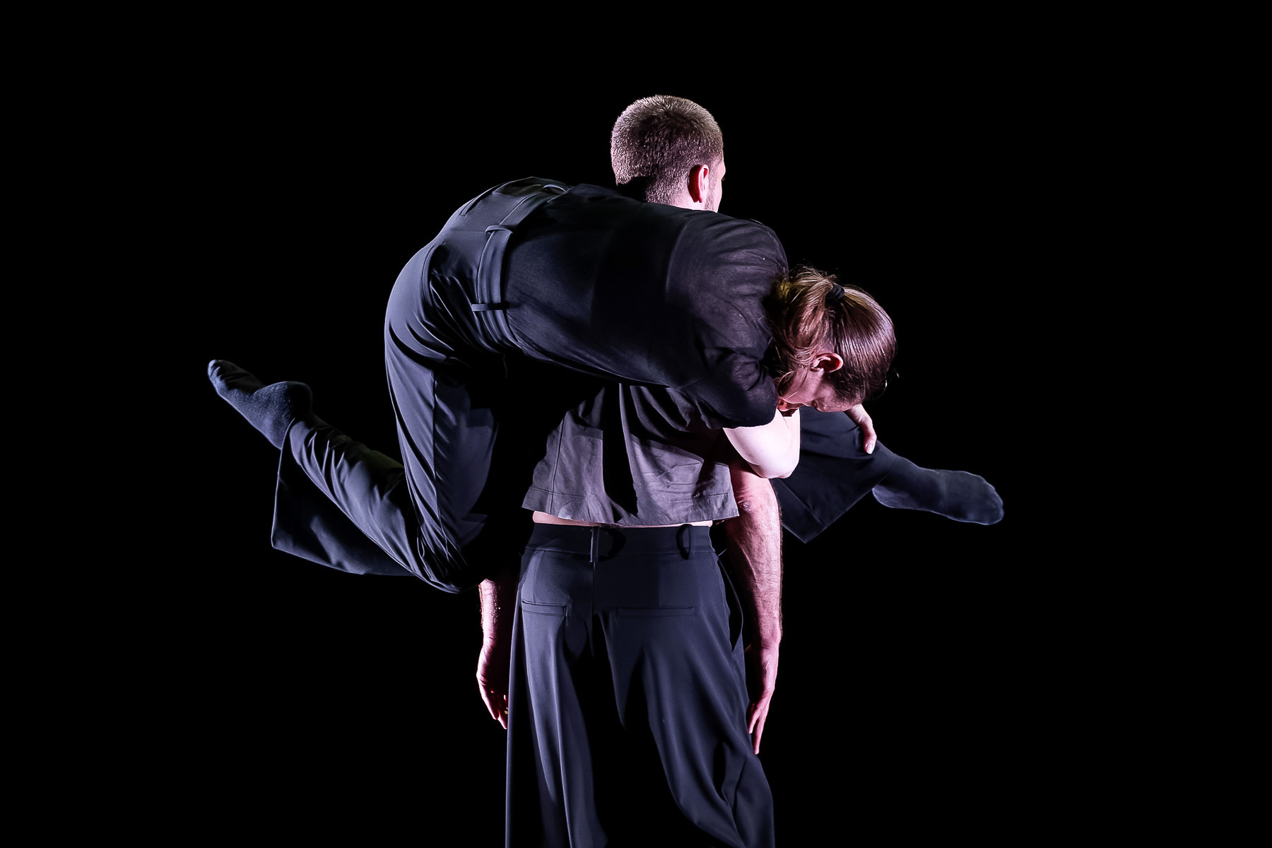 fest-02-dance-on-a-day-in-the-studio-delphine-perrin-3.jpg